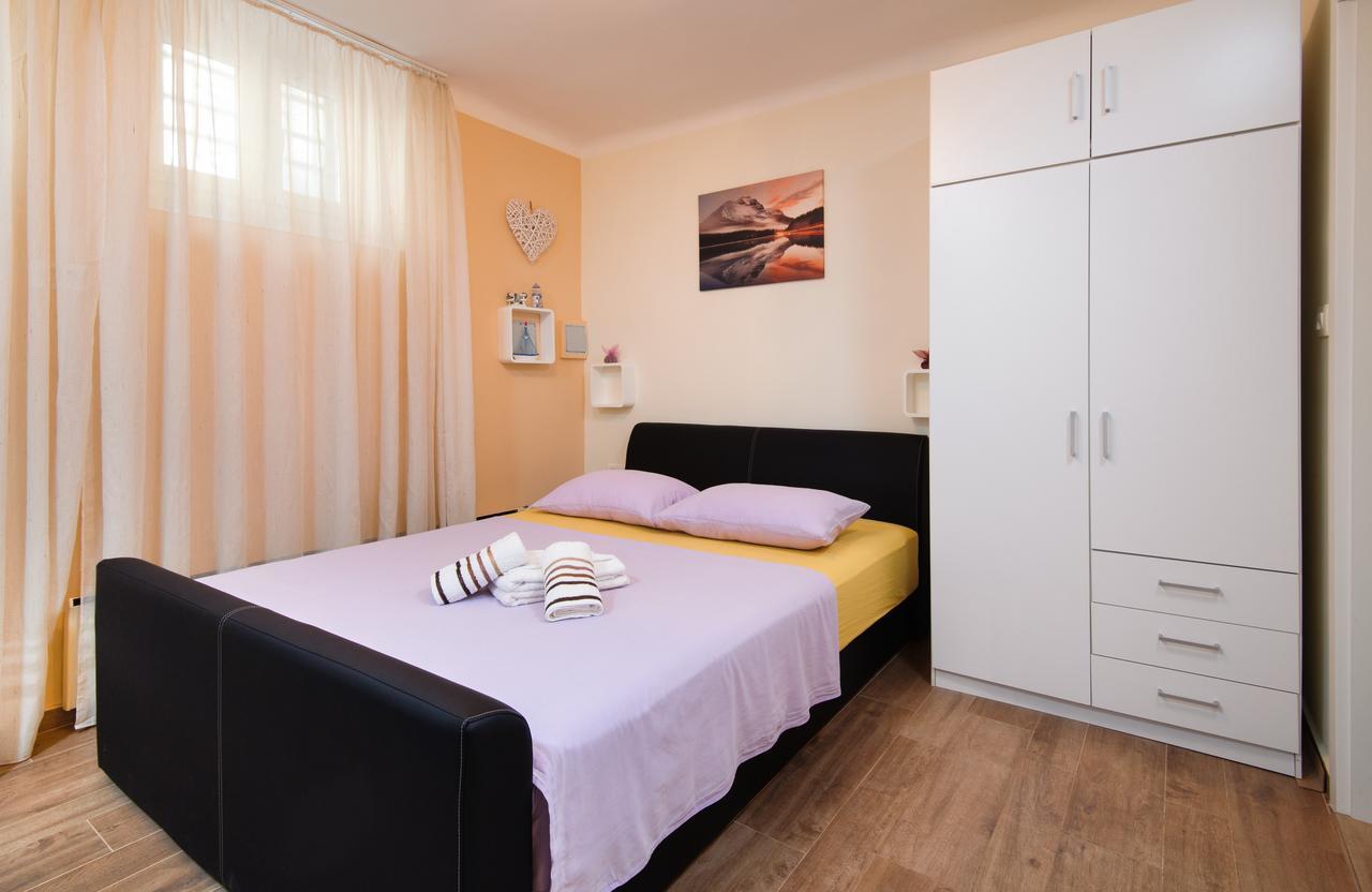 Private Accommodation Milisa Сплит Екстериор снимка