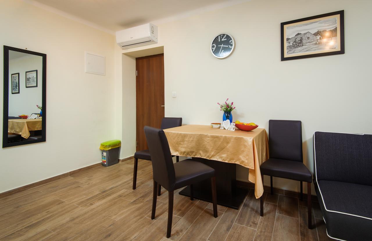 Private Accommodation Milisa Сплит Екстериор снимка